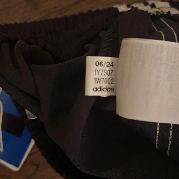 Adidas Satin Wide Leg Track Pants Size 6 NWT - Picture 7 of 14